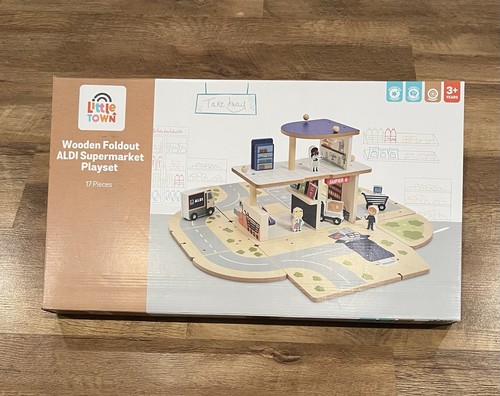 Little town wooden foldout - little,